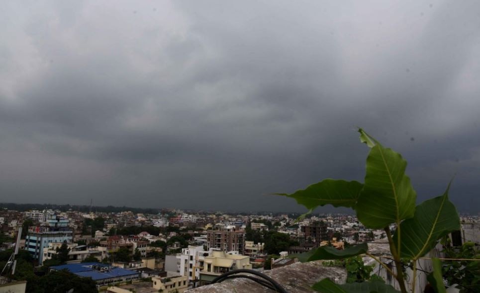 पश्चिमी वायुको प्रभावले यी क्षेत्रहरूमा अब तीन दिनसम्म बर्षा र हिमपातको सम्भावना