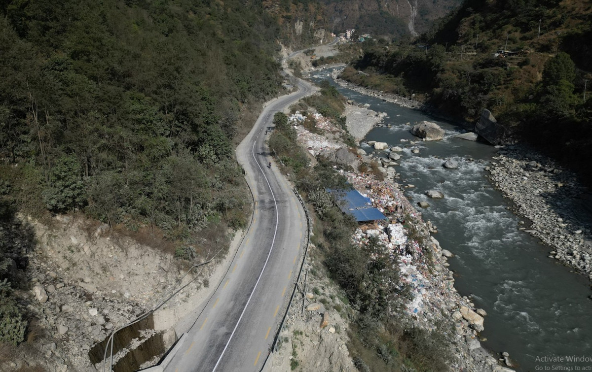 दुई बर्षमा ठेक्का सक्ने गरी लिएको सडक आयोजना एक वर्षमै निर्माण सम्पन्न