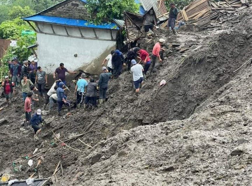 बाढी, पहिरोलगायत विपद्‌मा परी १५० जनाको मृत्यु