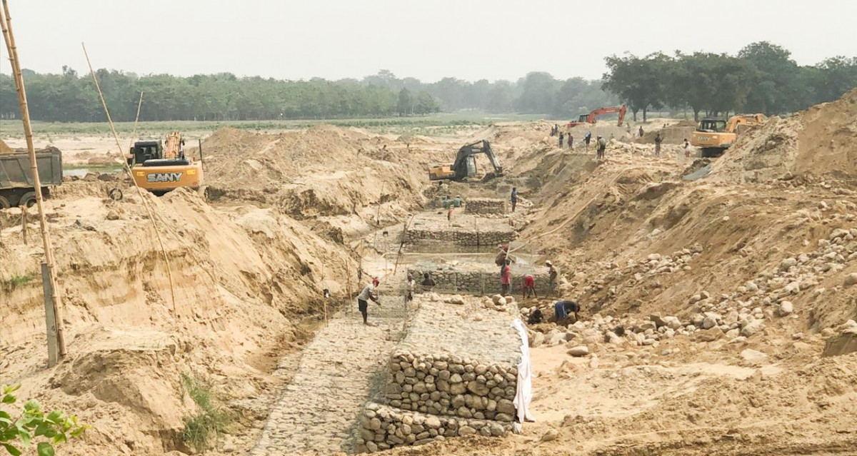 यसरी बनिरहेको छ रोहिणी खोला किनारमा आयल निगमको नयाँ भण्डारण गृह, लागत ८ करोड रुपैयाँ